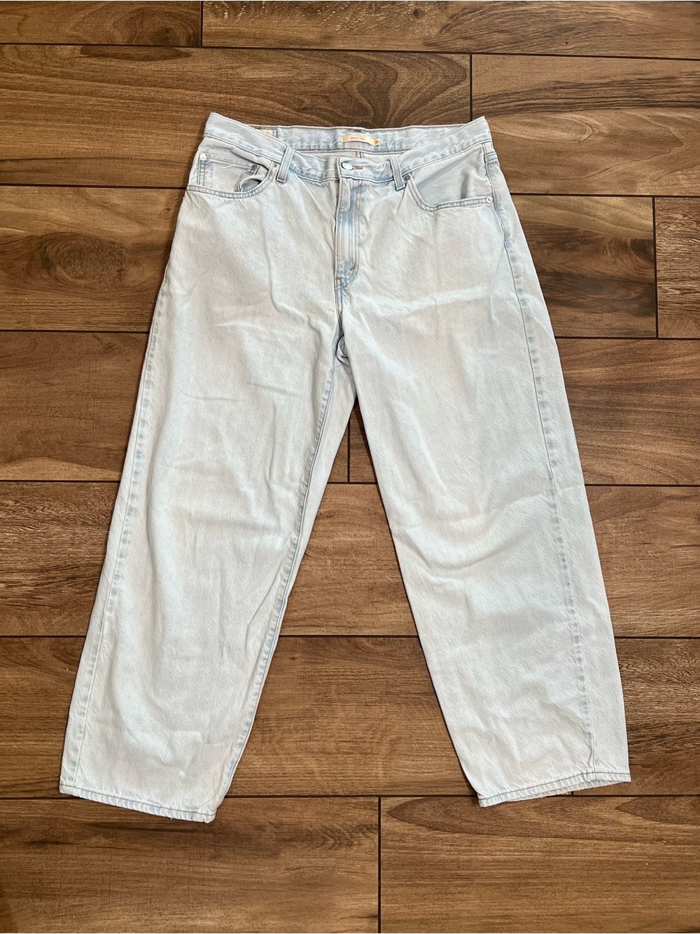 Levi's Premium Women’s Baggy Dad Jeans